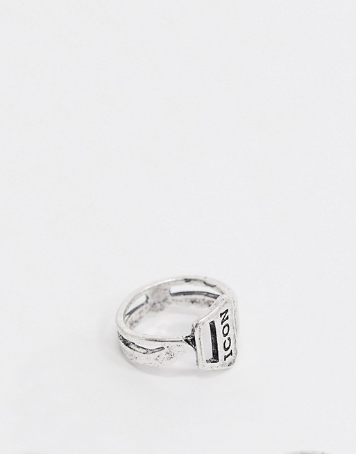 Icon Brand band ring with key detail in silver
