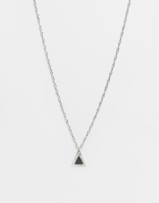 Icon Brand - Ketting in zilver met driehoekige hanger en zwarte steen