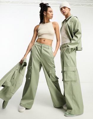 IIQUAL unisex wide leg cargo trousers co-ord in sage-Green