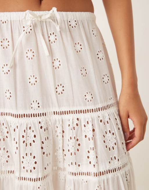 Iisla & Bird broderie maxi tiered beach skirt in white - part of a set, 4 of 5
