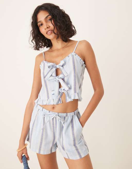 Iisla & Bird - Gestreepte strandtop met gestrikte voorkant in blauw, deel van co-ord set