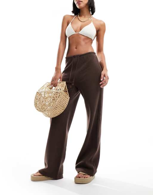 Iisla & Bird – Lange Strandhose aus dunkelbraunem Feinstrick mit schmaler Taille