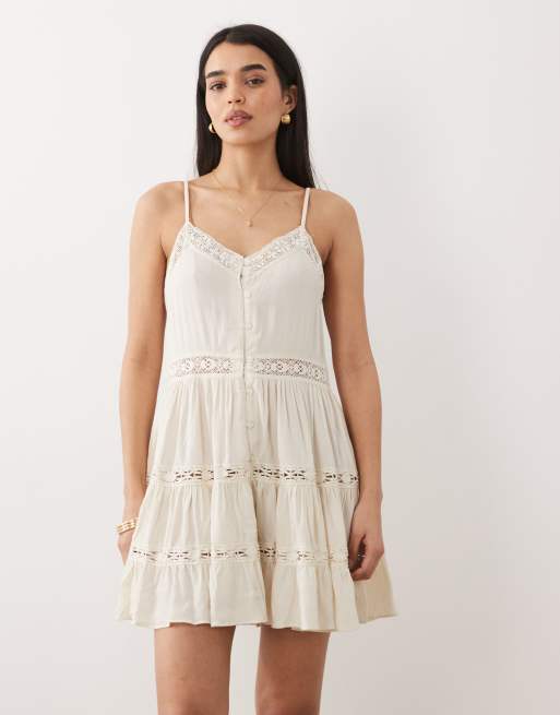 Iisla & Bird - Mini jurk met knoopsluiting in lichtbeige, 2 van 4