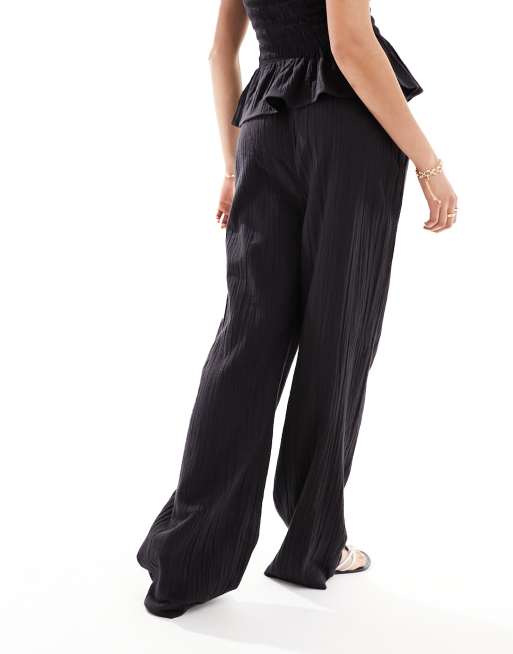 IIsla & Bird narrow waist beach trouser co-ord in black, 4 of 5