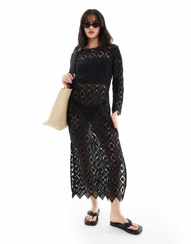 Isla & Bird - i premium maxi crochet beach dress in black