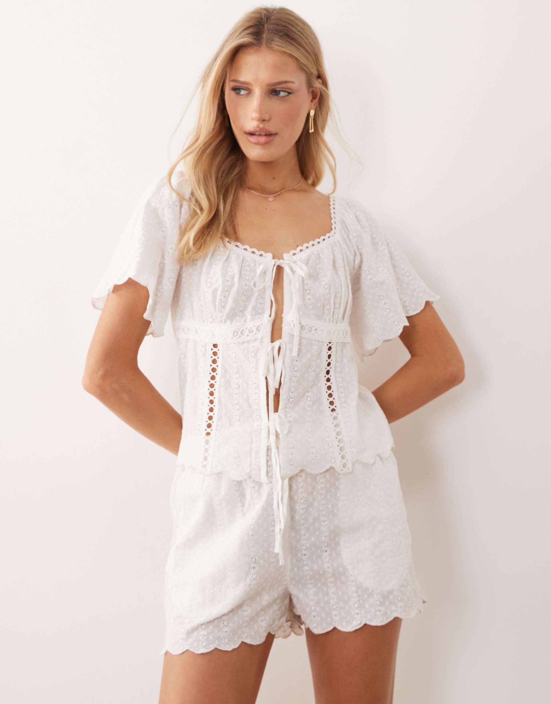 iisla & bird tie front beach top with lace detailing in white