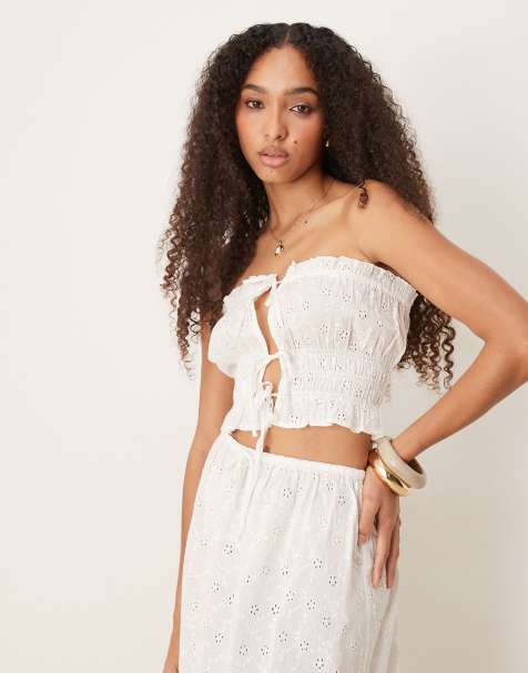 Iisla & Bird - Top bandeau d'ensemble de plage en broderie anglaise noué sur le devant - Blanc - view 1