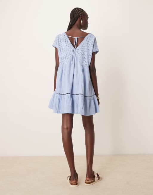 Iisla & Bird - Vestito corto da mare blu con pannello all'uncinetto, 3 di 4
