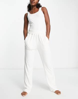 Il Sarto lounge ribbed tank top and wide pant set in off white