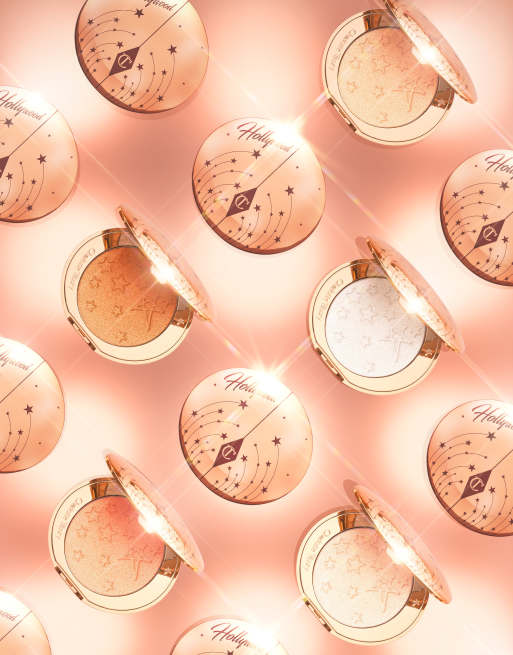 Iluminador Hollywood Glow Glide Architect de Charlotte Tilbury: Tono Moonlit Glow, 4 de 4