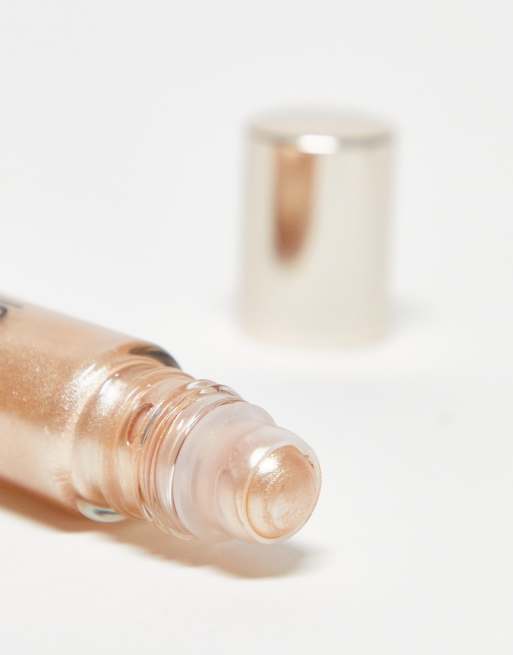 Iluminador Rollaway Glow de Iconic London: Tono Champagne Chic, 3 de 4