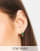 Thumbnail 1 van 4