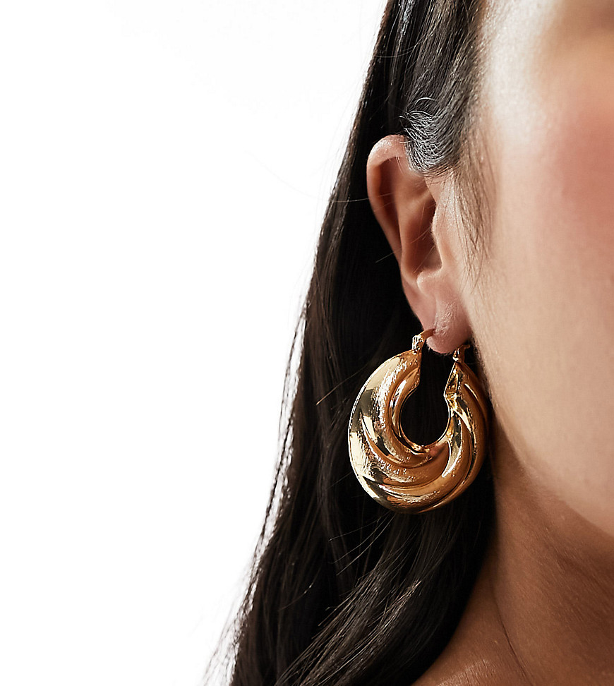 Image Gang kaya chunky hoop earrings in brushed gold plated