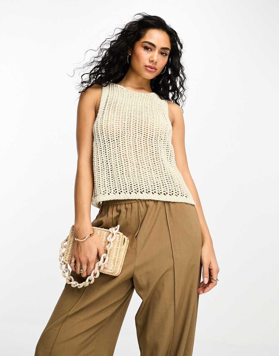 Relaxed knitted tank top