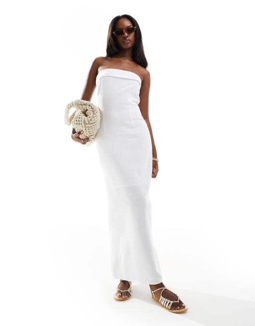 In The Style – Biała sukienka maxi z domieszką lnu z odwijanym dekoltem bandeau