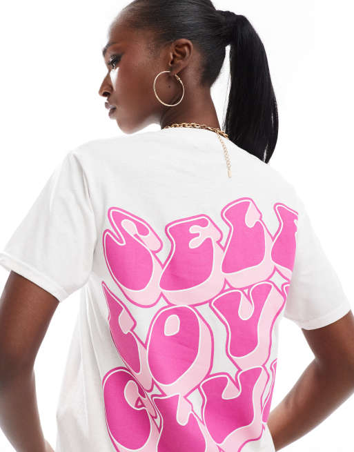 In The Style – Biały T-shirt z napisem „Self Love Club”