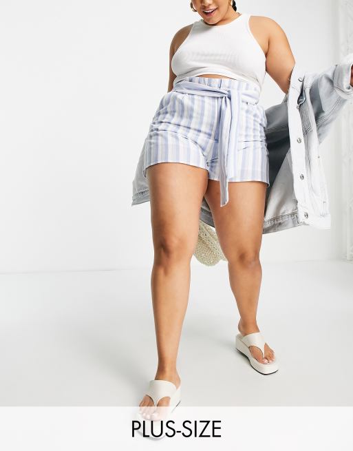 In The Style Curve x Stacey Solomon - Short à taille froncée nouée en lin rayé - Bleu