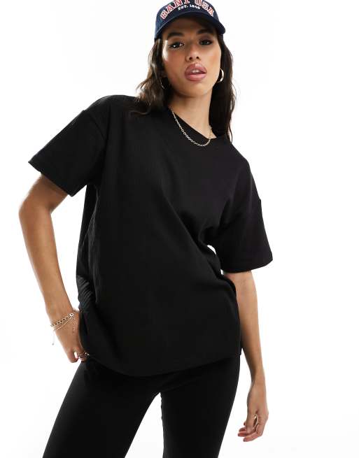 In The Style – Czarny zestaw z T-shirtem i spodniami z rozszerzanymi nogawkami