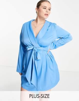 In The Style Exclusive Plus – Niebieska sukienka o kroju marynarki z wiązaniem z przodu