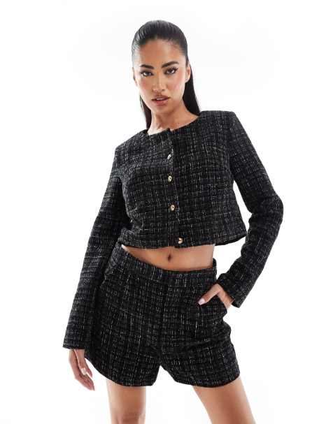 In The Style - Exclusivité - Veste d'ensemble courte et ajustée à boutons dorés en bouclé métallisé - Noir - view 1