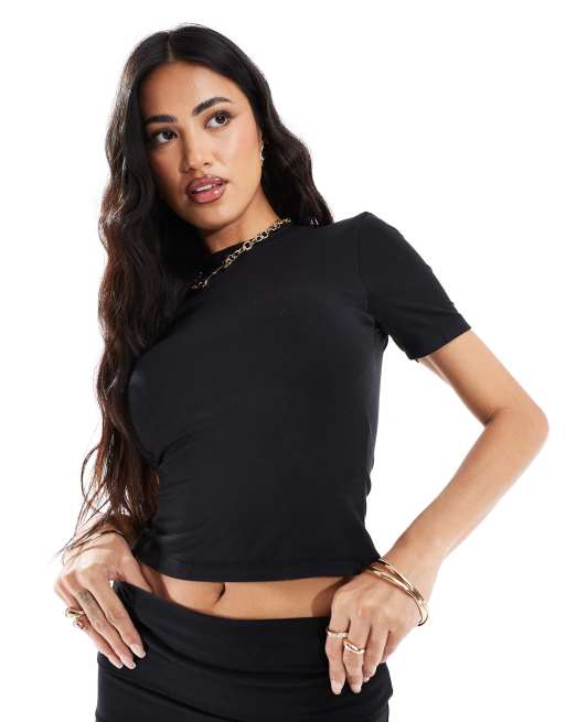 In The Style - Fits - Mix en match - Vormend T-shirt van gladde modal stof met korte mouwen in zwart, deel van co-ord set 