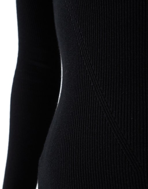 In The Style – Hochgeschlossenes, kurzes Skater-Pulloverkleid aus Strick in Schwarz, 4 von 4