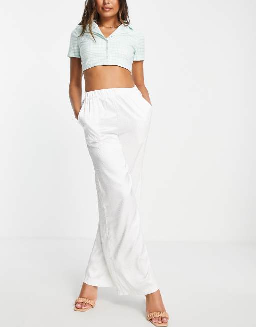 In The Style – Hose in Weiß mit weitem Schnitt