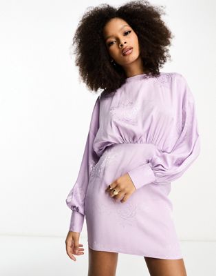 jacquard batwing mini dress with open back detail in lilac-Purple