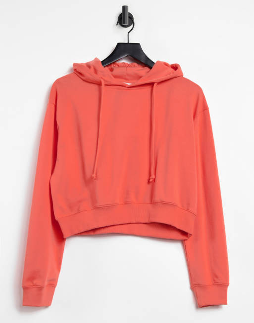 In The Style – Kurzer Kapuzenpullover in Koralle