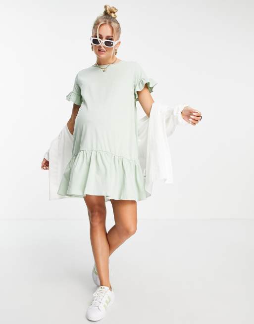 In The Style Maternity x Brooke Vincent - Robe courte droite à volants - Vert sauge