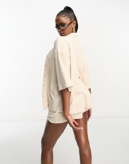 In The Style – Oversize-Strandhemd aus Frottee in Creme, Kombiteil, 2 von 4