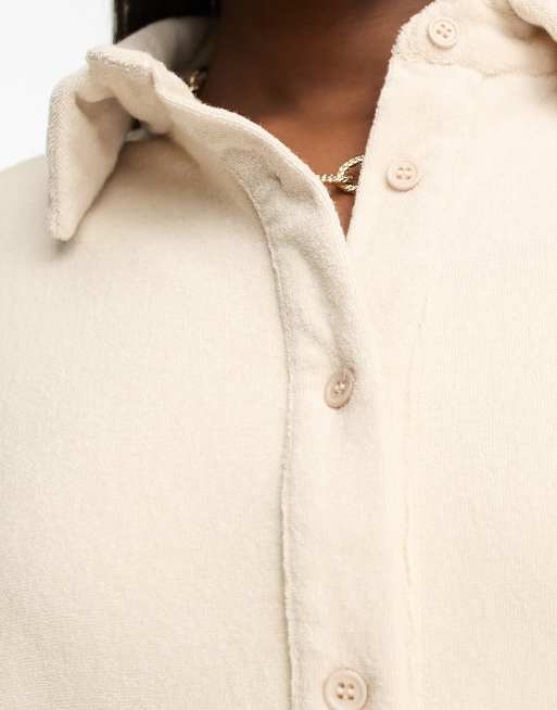 In The Style – Oversize-Strandhemd aus Frottee in Creme, Kombiteil, 4 von 4