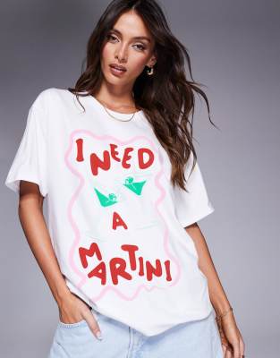 In The Style - Oversize-T-Shirt in Weiß mit „I need a martini"-Slogan