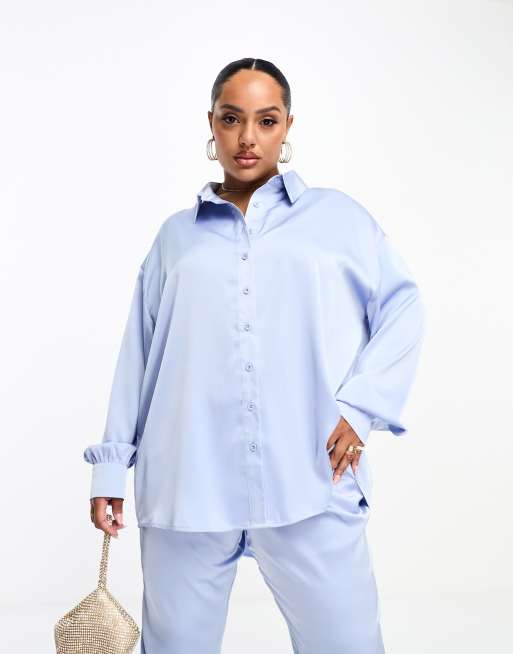 In The Style Plus – Exklusivt – Blått set i satin med skjorta och byxor, 2 av 3