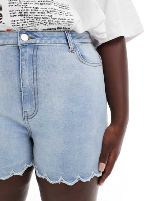 In The Style Plus - Denim short met geschulpte rand en hoge taille in lichtblauw, 3 van 5