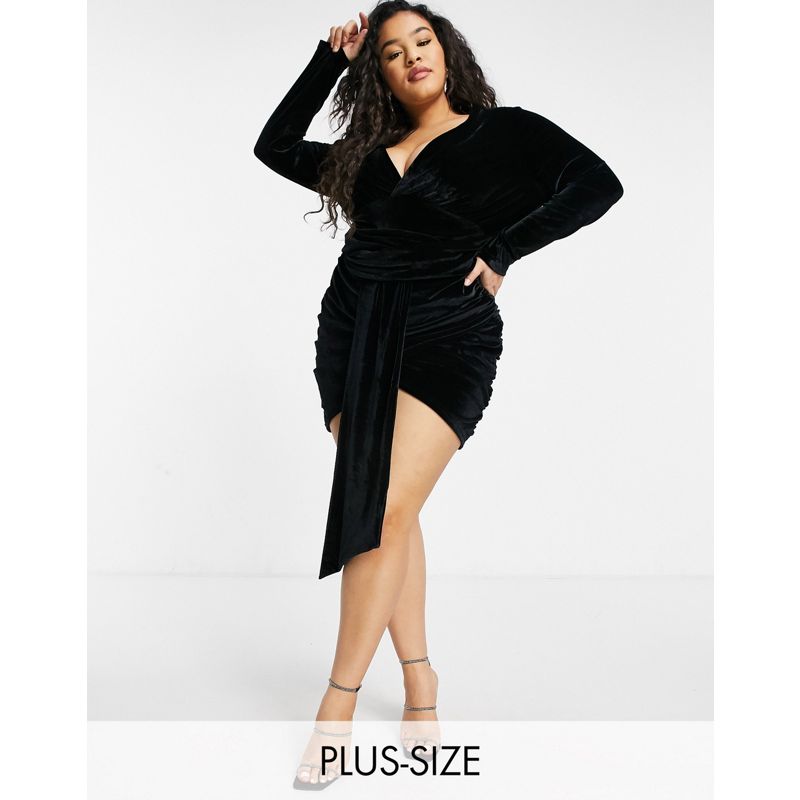 In The Style Plus – Exclusive – Minikleid in Schwarz aus Samt mit Raffung und Schnürung auf der Vorderseite