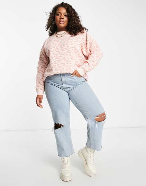 In The Style Plus - Lyserød striktrøje med høj hals og leopardmønster - Kun hos ASOS, 3 af 4