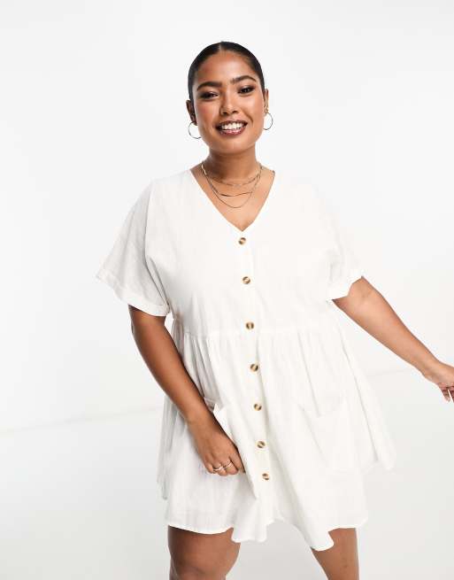 In The Style Plus - Stacey Solomon - Vestito grembiule svasato effetto lino bianco con bottoni 