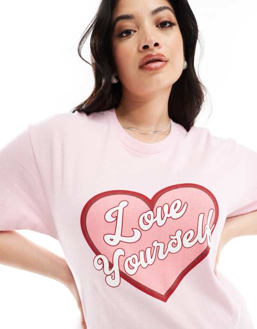 In The Style Plus - T-shirt rosa con scritta "Love yourself", 2 di 4