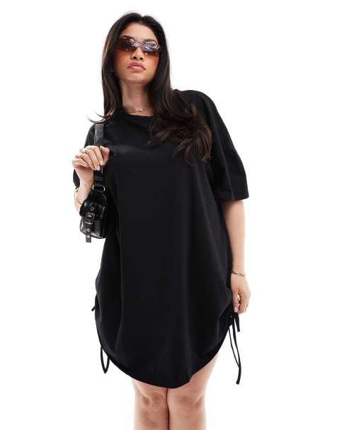 In The Style Plus - Vestito T-shirt corto oversize nero con arricciatura laterale con laccetto - view 1