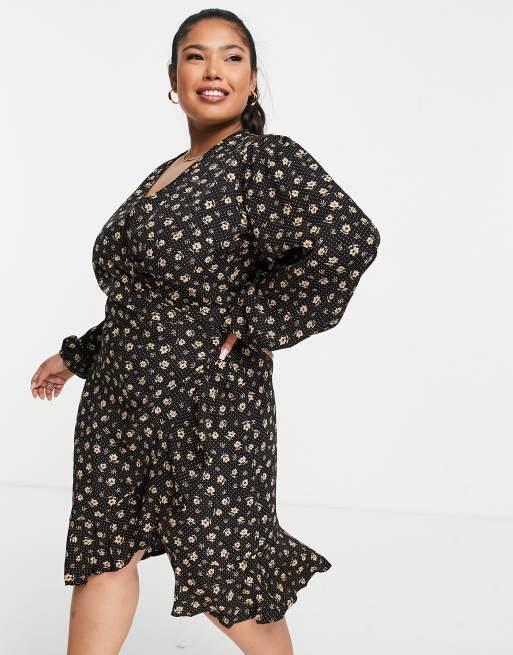 In The Style Plus x Carys Whittaker wrap front midi dress in floral print, 4 of 4