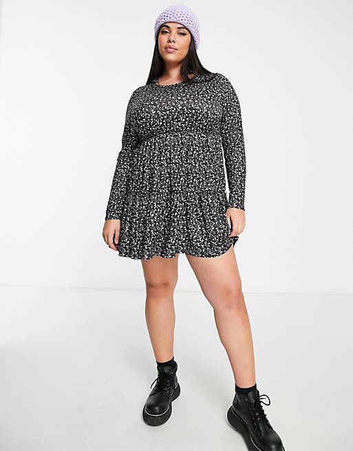 Women In The Style Plus x Dani Dyer tiered mini skater dress in floral ditsy print 