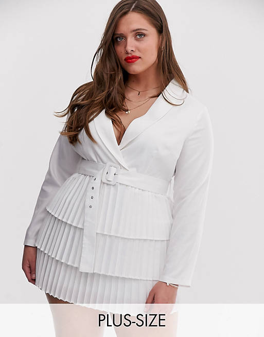 In The Style Plus x Dani Dyer - Vestito stile blazer bianco con scollo profondo e gonna a pieghe