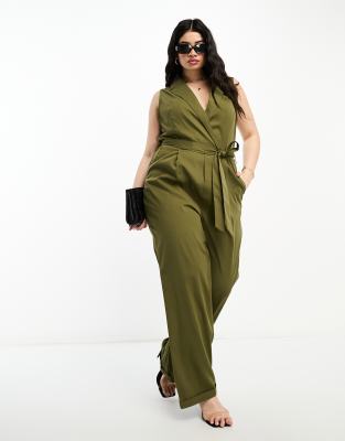 In The Style Plus x Gemma Atkinson - Eleganter, ärmelloser Jumpsuit in Khaki mit Bindegürtel-Grün