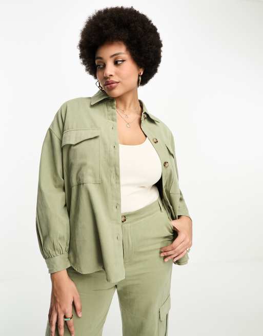 In The Style Plus x Gemma Atkinson - Oversized utility overhemd in kaki, deel van co-ord set
