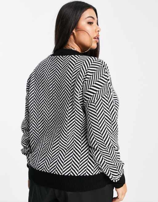 In The Style Plus x Jac Jossa – Svart och vit stickad tröja i slouchy design, 3 av 4