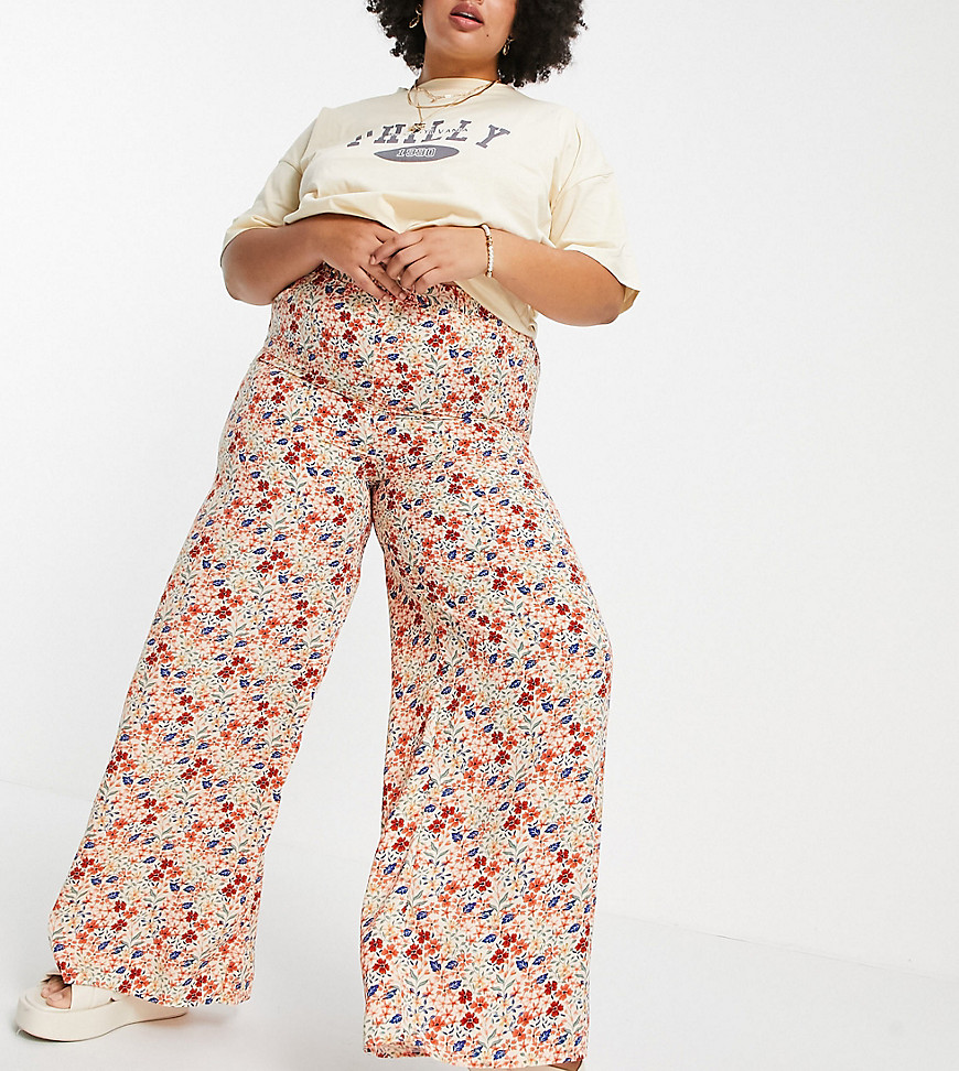Plus-size trousers by In The Style Collaboration with Jacqueline Jossa Top sold separately High rise Elasticated waist Wide leg