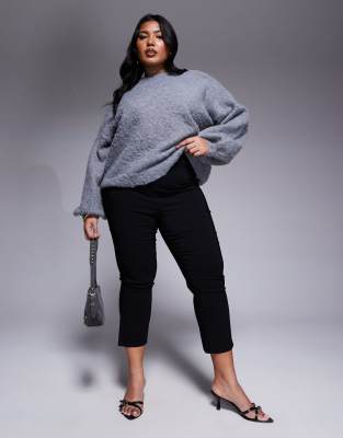 In The Style Plus x Natalya Wright - Exclusive - Capribroek van bengaline met zijsplit in zwart - view 1