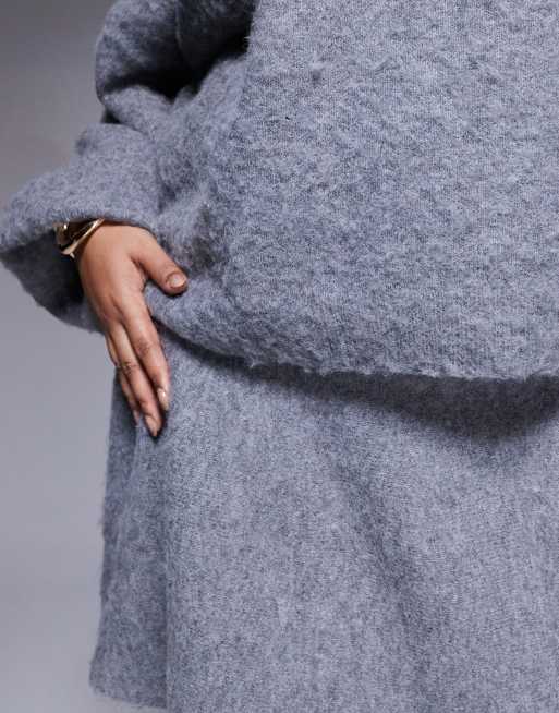 In The Style Plus x Natalya Wright exclusive fluffy balloon sleeve jumper co-ord in charcoal , 3 of 4
