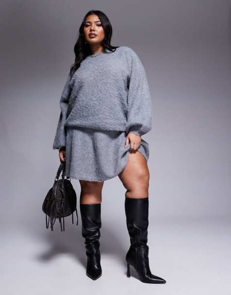 In The Style Plus x Natalya Wright – Mörkgrå, fluffig, stickad kjol med veck, del av set, exklusivt hos ASOS - view 1
